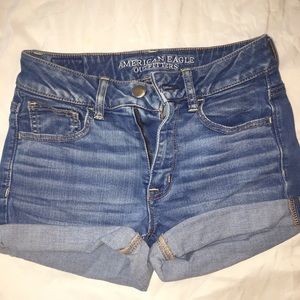 American Eagle Hi-Rise Shortie